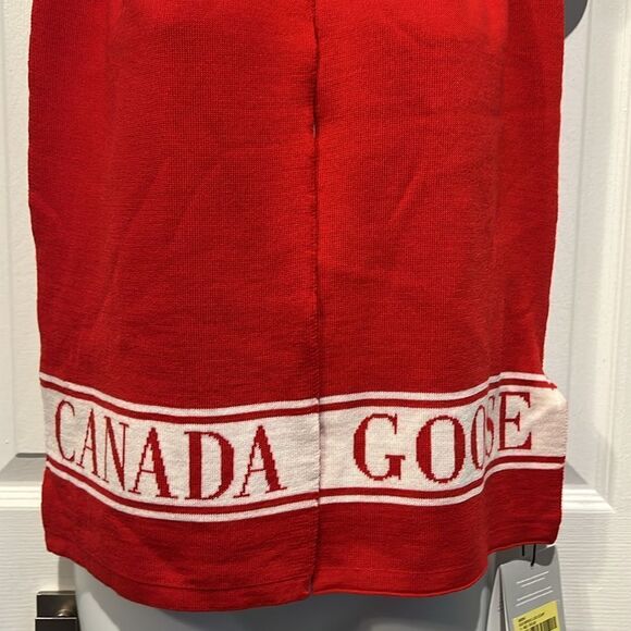 Canada Goose Unisex Red Merino Wool Logo Scarf NWT - Picture 3 of 8